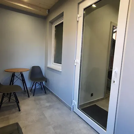 Apartament Przy Termach Z Ogrodem Jelenia Gora Exterior photo