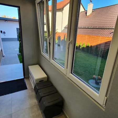 Apartament Przy Termach Z Ogrodem Jelenia Gora Exterior photo